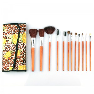 Wholesale Wool Long Wooden Handle Makeup Facial Brush Set Kit Tools